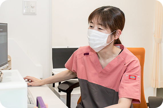 特徴04 日本消化器内視鏡学会専門医による、正確で丁寧な大腸カメラ（大腸内視鏡検査）実施しています